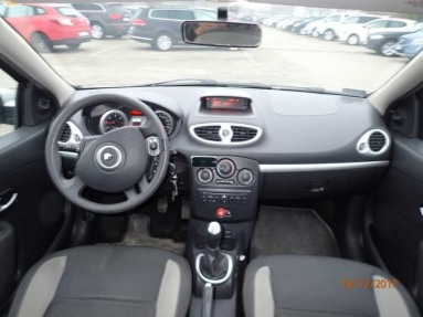 Купить Renault Clio, 1.5, 2010 года с пробегом, цена 162076 руб., id 15540