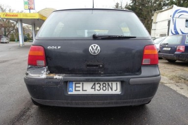 Купить Volkswagen Golf, 1.4, 2001 года с пробегом, цена 21038 руб., id 15542