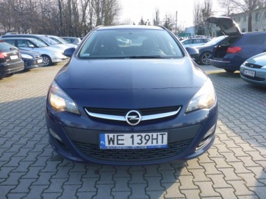 Купить Opel Astra, 1.7, 2014 года с пробегом, цена 482975 руб., id 15545