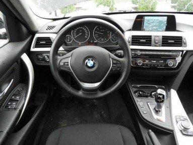 Купить BMW 3er 318i aut, 1.5, 2016 года с пробегом, цена 1410032 руб., id 15568