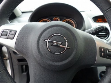 Купить Opel Corsa, 1.2, 2013 года с пробегом, цена 330588 руб., id 15583