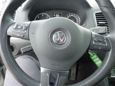Купить Volkswagen Sharan, 2.0, 2014 года с пробегом, цена 946503 руб., id 15584