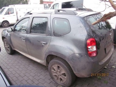 Купить Dacia Duster, 1.5, 2015 года с пробегом, цена 254394 руб., id 15586