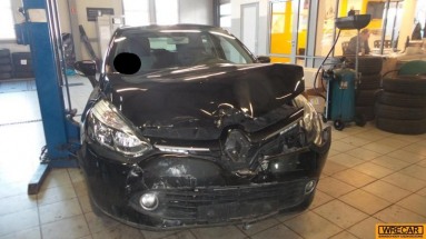 Купить Renault Clio, 0.9, 2014 года с пробегом, цена 4844 руб., id 15596