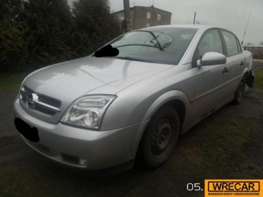 Купить Opel Vectra, 2.0, 2003 года с пробегом, цена 1592 руб., id 15601