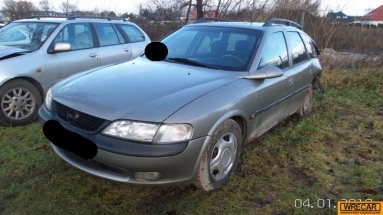 Купить Opel Vectra, 1.8, 1997 года с пробегом, цена 1592 руб., id 15614