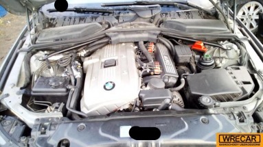 Купить BMW 525 525i, 2.5, 2006 года с пробегом, цена 1592 руб., id 15634
