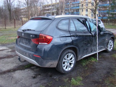 Купить BMW X1 X1                        MR`1, 2.0, 2013 года с пробегом, цена 6436 руб., id 15636