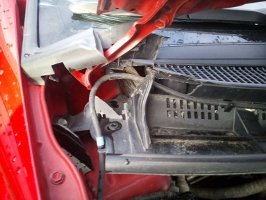 Купить Toyota Yaris, 1.0, 2012 года с пробегом, цена 4844 руб., id 15649