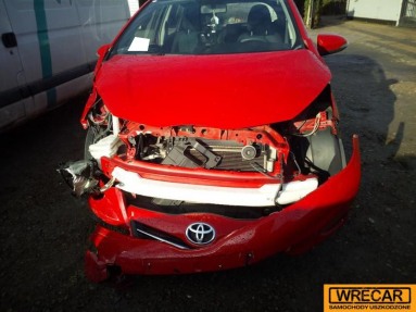 Купить Toyota Yaris, 1.0, 2012 года с пробегом, цена 4844 руб., id 15649