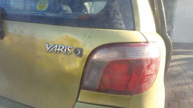 Купить Toyota Yaris, 1.3, 2000 года с пробегом, цена 1592 руб., id 15704