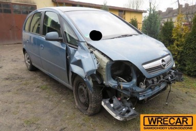 Купить Opel Meriva, 1.6, 2006 года с пробегом, цена 3253 руб., id 15739