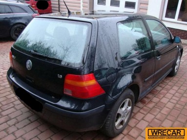 Купить Volkswagen Golf, 1.6, 2002 года с пробегом, цена 3253 руб., id 15789