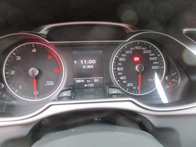 Купить Audi A4, 2.0, 2013 года с пробегом, цена 9689 руб., id 15811