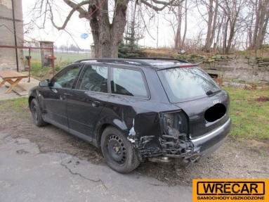 Купить Audi A4, 2.0, 2001 года с пробегом, цена 1592 руб., id 15812