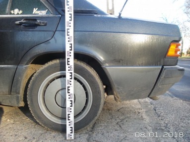 Купить Mercedes-Benz 190, 1.8, 1993 года с пробегом, цена 1592 руб., id 15833