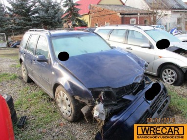 Купить Volkswagen Bora, 1.9, 2001 года с пробегом, цена 1592 руб., id 15866