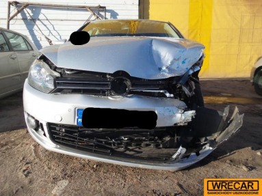 Купить Volkswagen Golf, 1.6, 2011 года с пробегом, цена 3183 руб., id 15879