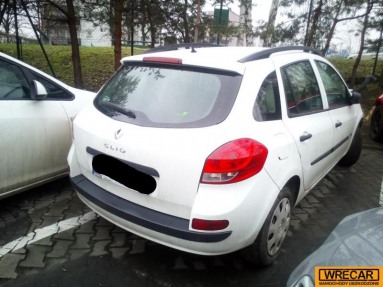 Купить Renault Clio, 1.5, 2009 года с пробегом, цена 3183 руб., id 15890