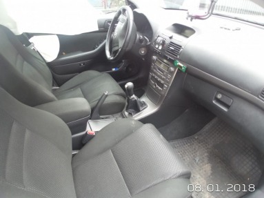 Купить Toyota Avensis, 2.0, 2005 года с пробегом, цена 11280 руб., id 15903