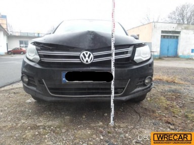 Купить Volkswagen Tiguan, 2.0, 2014 года с пробегом, цена 12941 руб., id 15942