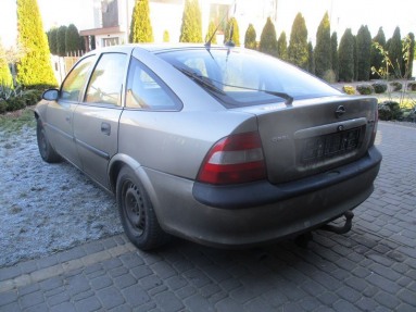 Купить Opel Vectra, 1.8, 1996 года с пробегом, цена 0 руб., id 15947