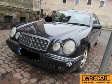Купить Mercedes-Benz E 220 Diesel 210 Classic, 2.2, 1997 года с пробегом, цена 0 руб., id 15949