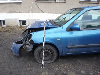 Купить Renault Clio, 1.5, 2003 года с пробегом, цена 3253 руб., id 15978