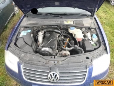 Купить Volkswagen Passat Variant Passat 1.9 TDI Trendline, 1.9, 2002 года с пробегом, цена 25882 руб., id 15991