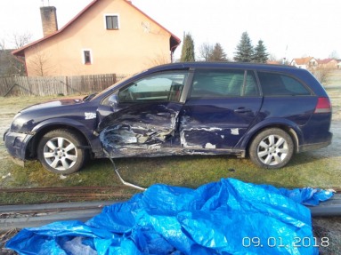 Купить Opel Vectra, 3.0, 2005 года с пробегом, цена 17785 руб., id 16022