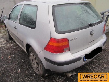Купить Volkswagen Golf, 1.6, 2000 года с пробегом, цена 0 руб., id 16035