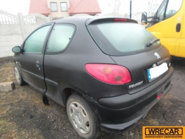 Купить Peugeot 206, 1.1, 2004 года с пробегом, цена 0 руб., id 16099