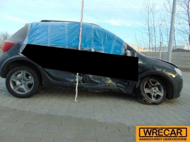 Купить Dacia Sandero, 0.9, 2017 года с пробегом, цена 3183 руб., id 16105