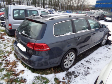 Купить Volkswagen Passat, 2.0, 2014 года с пробегом, цена 254394 руб., id 16166