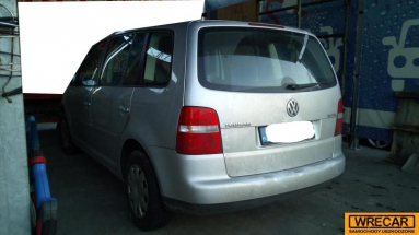 Купить Volkswagen Touran, 1.6, 2003 года с пробегом, цена 0 руб., id 16293