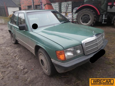 Купить Mercedes-Benz 190, 2.0, 1986 года с пробегом, цена 3253 руб., id 16369