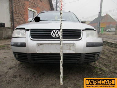 Купить Volkswagen Passat, 1.9, 2001 года с пробегом, цена 14533 руб., id 16379