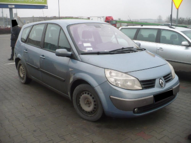 Купить Renault Scenic, 1.9, 2004 года с пробегом, цена 3183 руб., id 16444