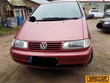 Купить Volkswagen Sharan, 1.9, 1997 года с пробегом, цена 1592 руб., id 16451