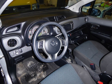 Купить Toyota Yaris, 1.3, 2011 года с пробегом, цена 85882 руб., id 16465