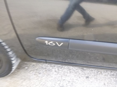 Купить Renault Clio, 1.1, 2005 года с пробегом, цена 1592 руб., id 16491