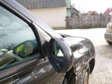 Купить Renault Clio, 1.1, 2005 года с пробегом, цена 1592 руб., id 16491