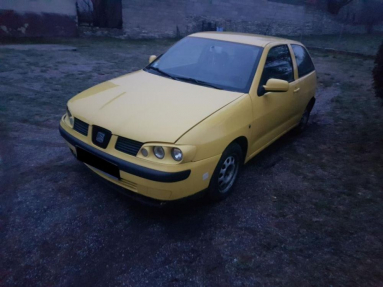 Купить SEAT Ibiza, 1.9, 2000 года с пробегом, цена 1592 руб., id 16493