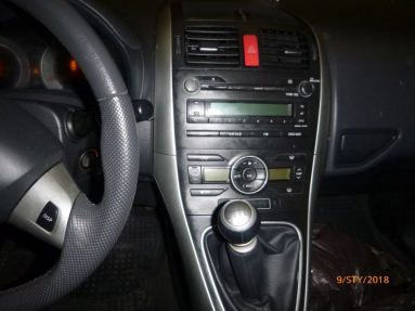 Купить Toyota Auris, 1.4, 2010 года с пробегом, цена 132872 руб., id 16503