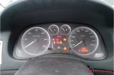Купить Peugeot 307, 2.0, 2003 года с пробегом, цена 52318 руб., id 16570