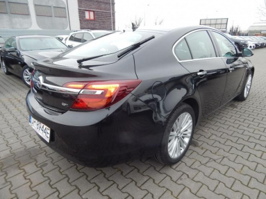 Купить Opel Insignia, 2.0, 2014 года с пробегом, цена 564013 руб., id 16582
