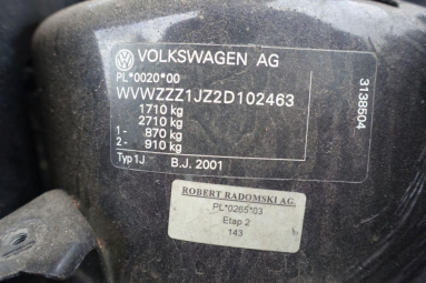 Купить Volkswagen Golf, 1.4, 2001 года с пробегом, цена 21038 руб., id 16663