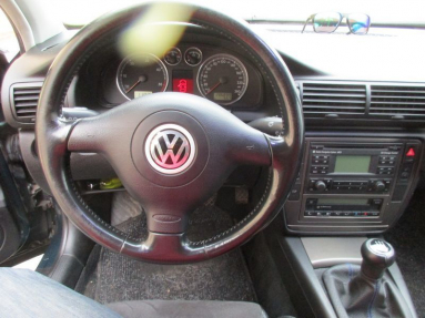 Купить Volkswagen Passat, 1.9, 2001 года с пробегом, цена 1592 руб., id 16804