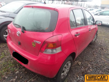 Купить Toyota Yaris, 1.0, 2009 года с пробегом, цена 3183 руб., id 16901