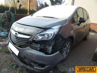 Купить Opel Meriva, 1.6, 2015 года с пробегом, цена 74533 руб., id 16952